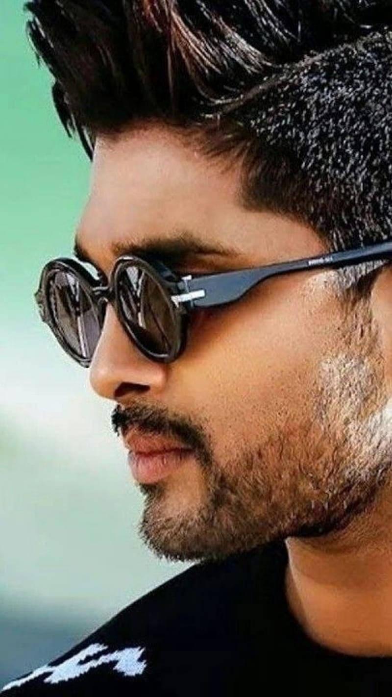 South Hero In Shades — 800x1422 wallpaper