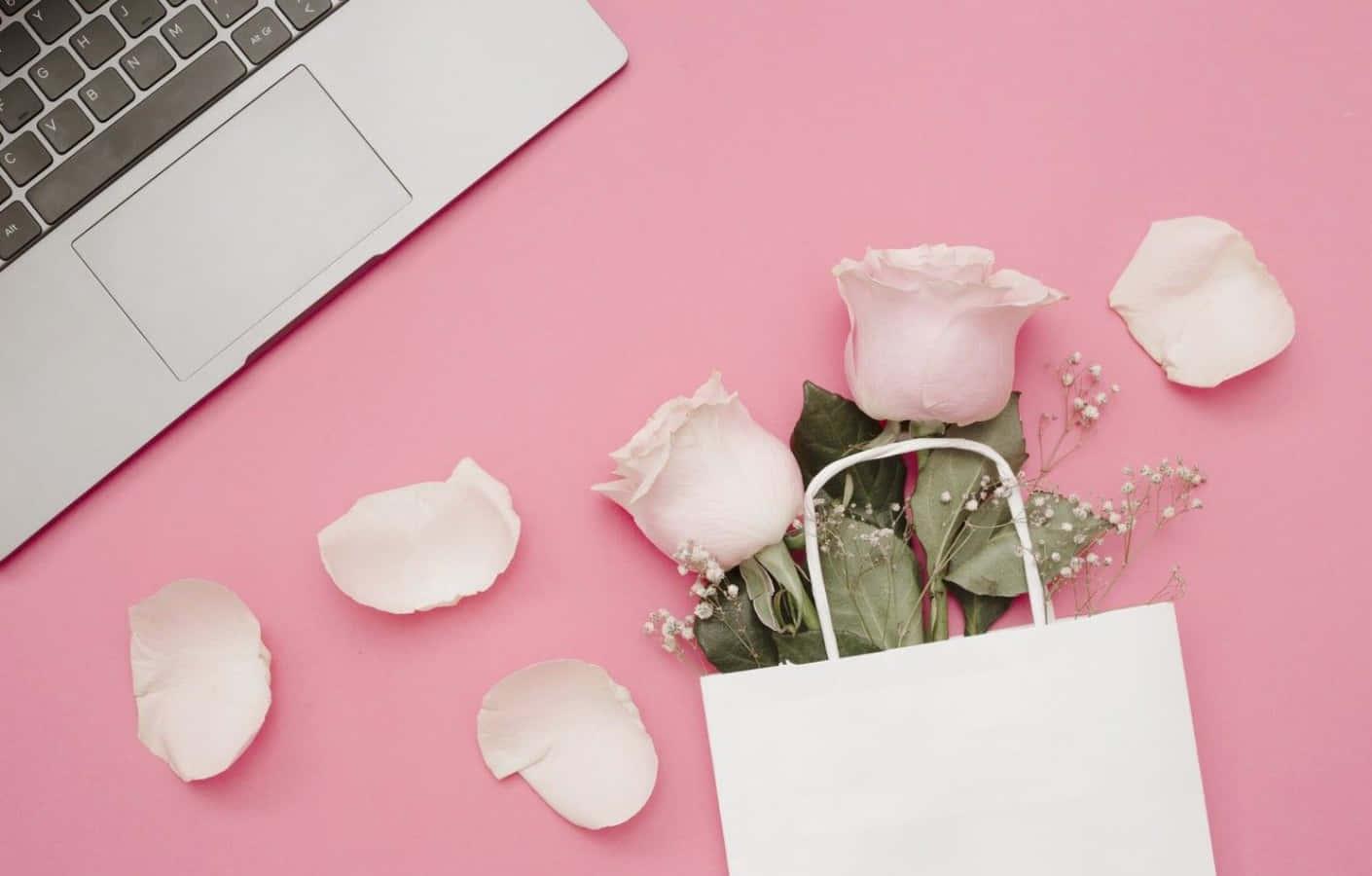 Super-Chic Pink Laptop — 1410x900 wallpaper
