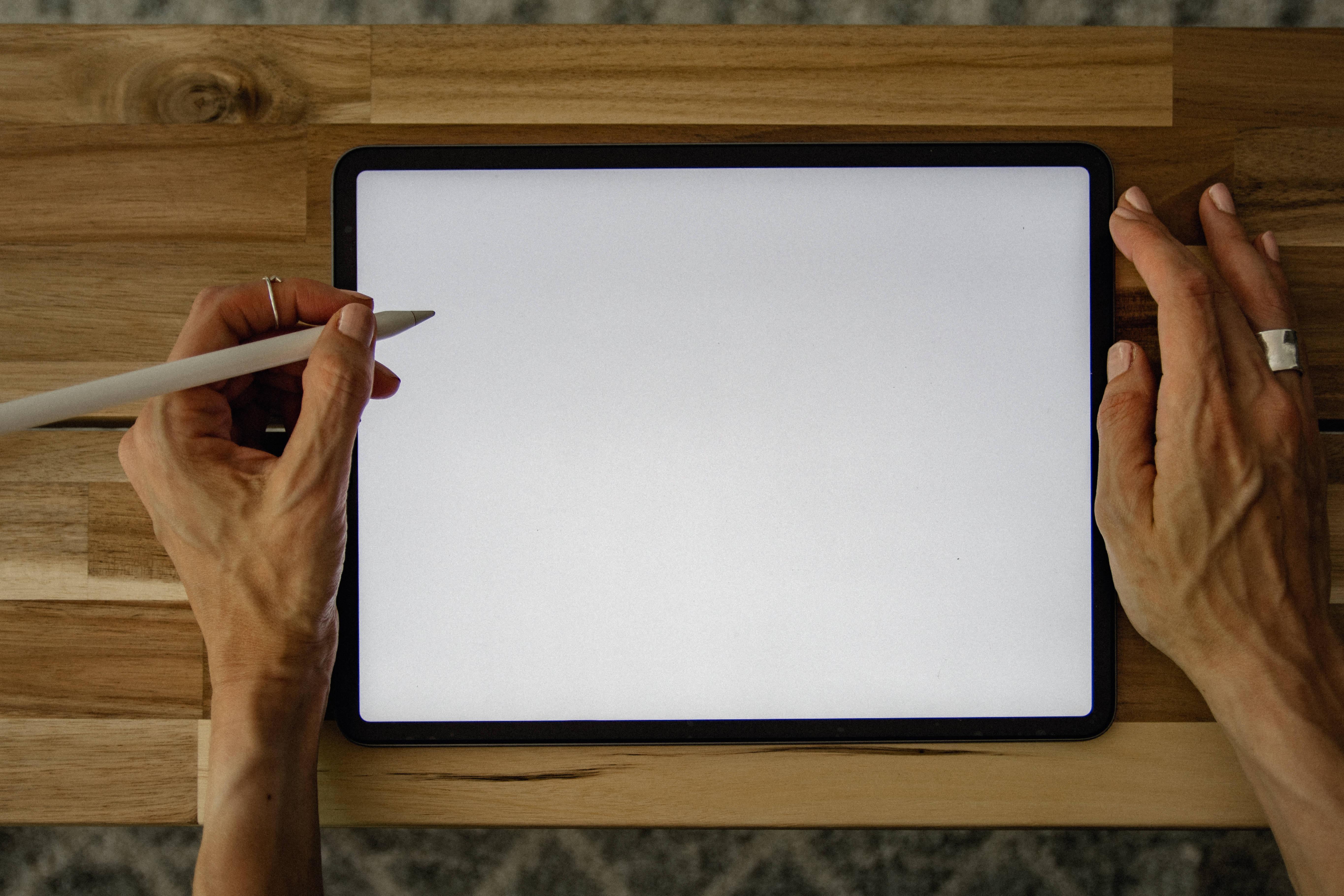 Tablet Apple iPad Pro — 5458x3639 wallpaper