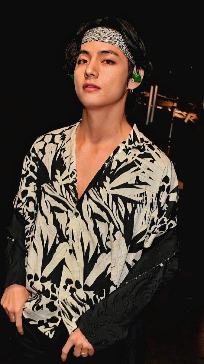 Taehyung In Grammys 2020 — 675x1200 wallpaper