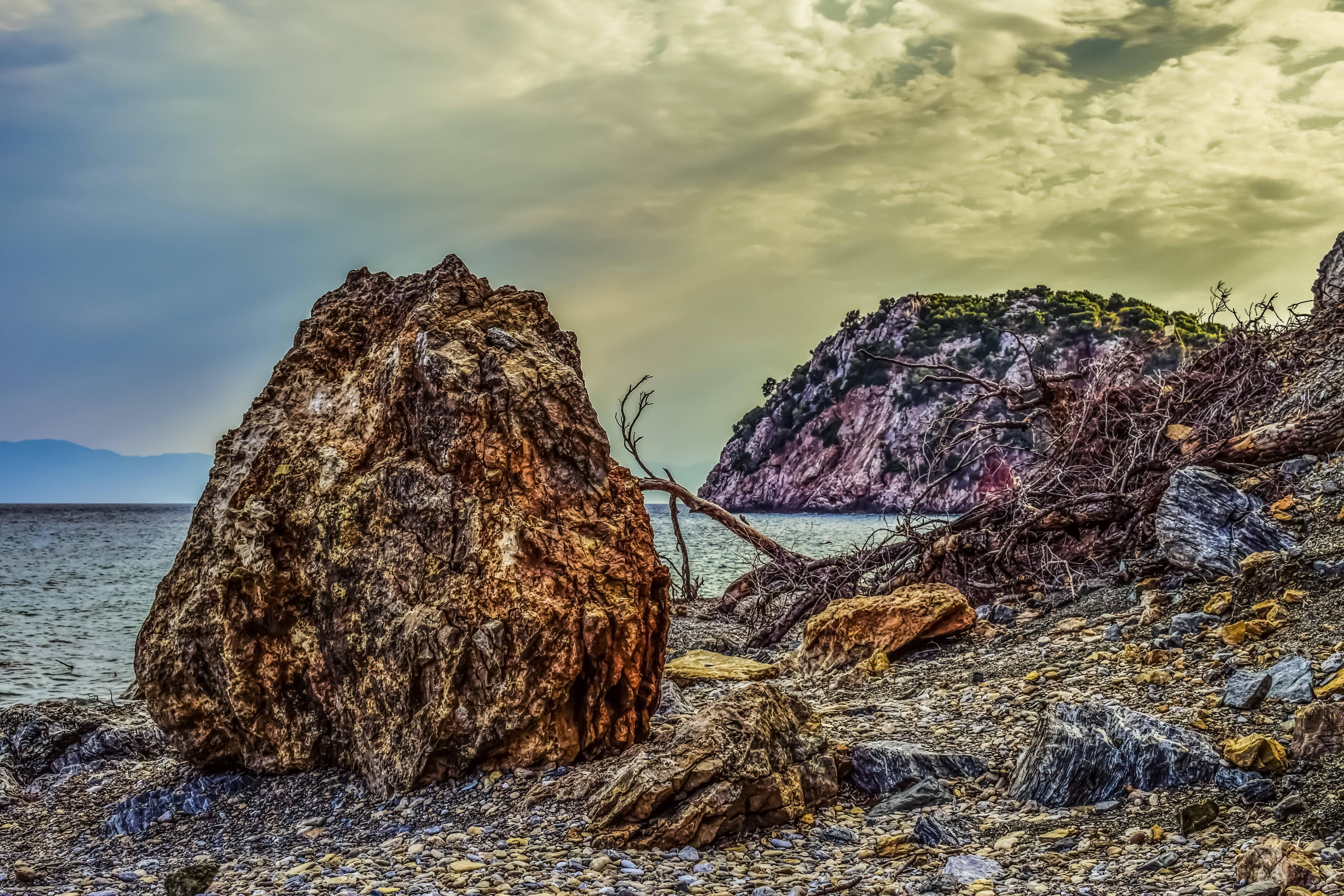Take in the scenery of the rocky beach — 5847x3899 wallpaper