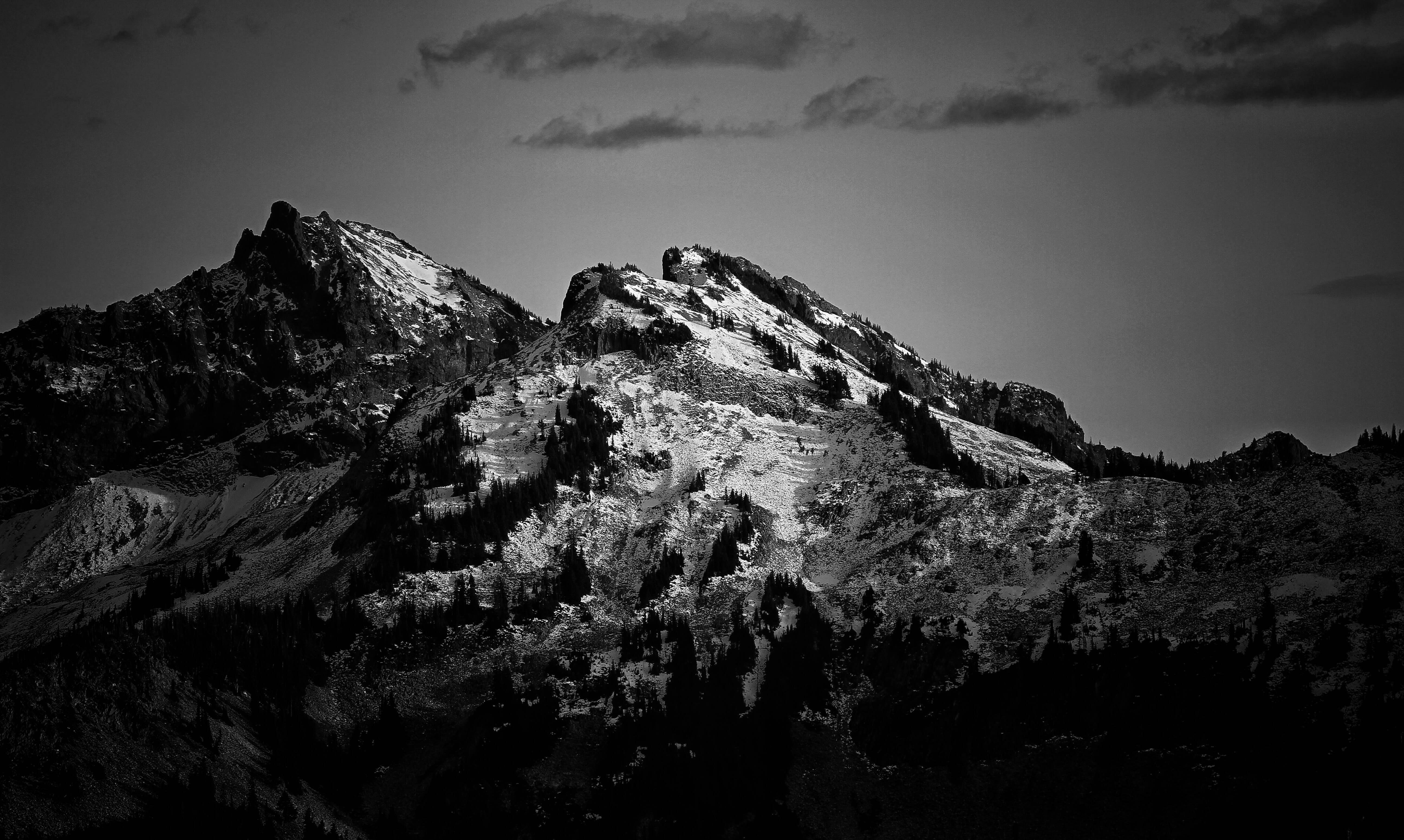 Take in the stunning view of the Rocky Mountains in Black Screen — 5184x3101 wallpaper