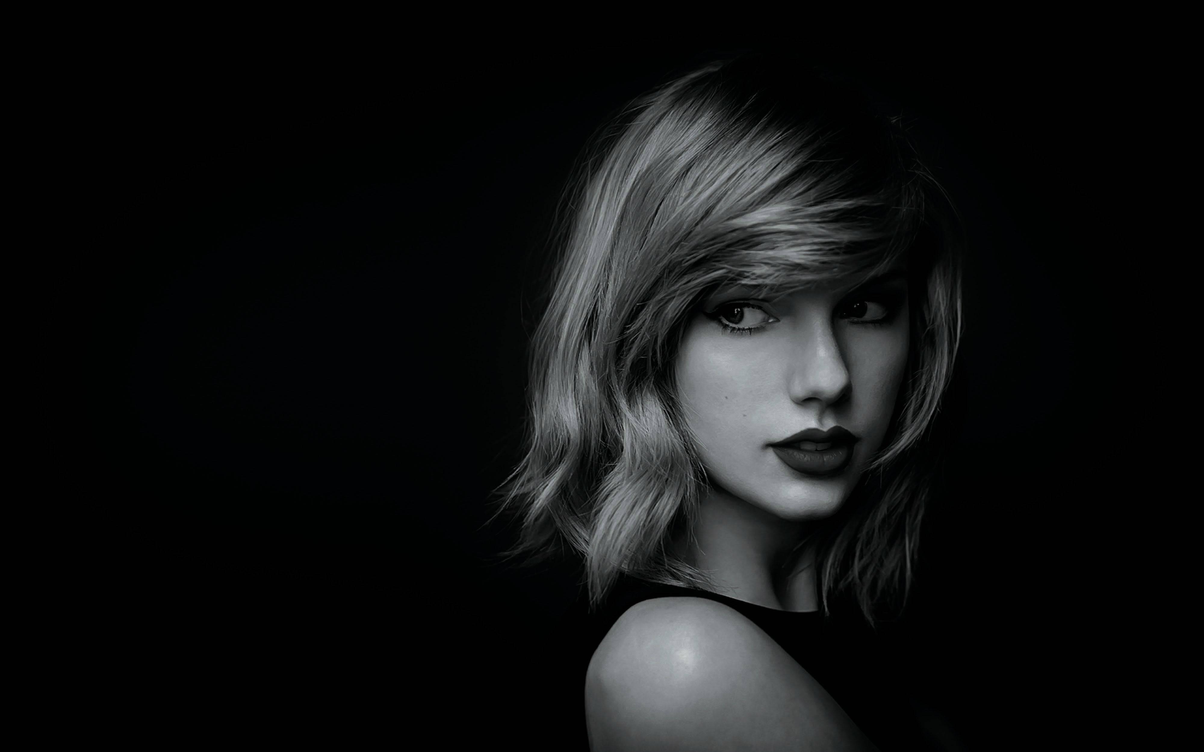 Taylor Swift Showing Off Her Musical Talents — 4000x2500 wallpaper