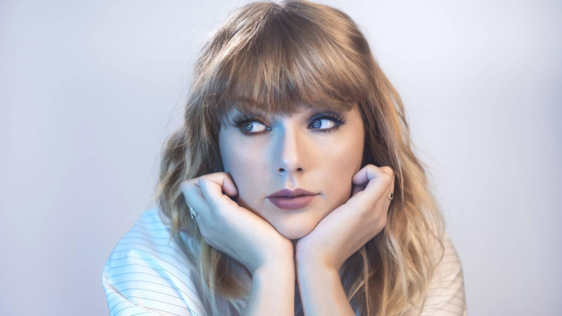 Taylor Swift Taking Time To Reflect — 1920x1080 wallpaper
