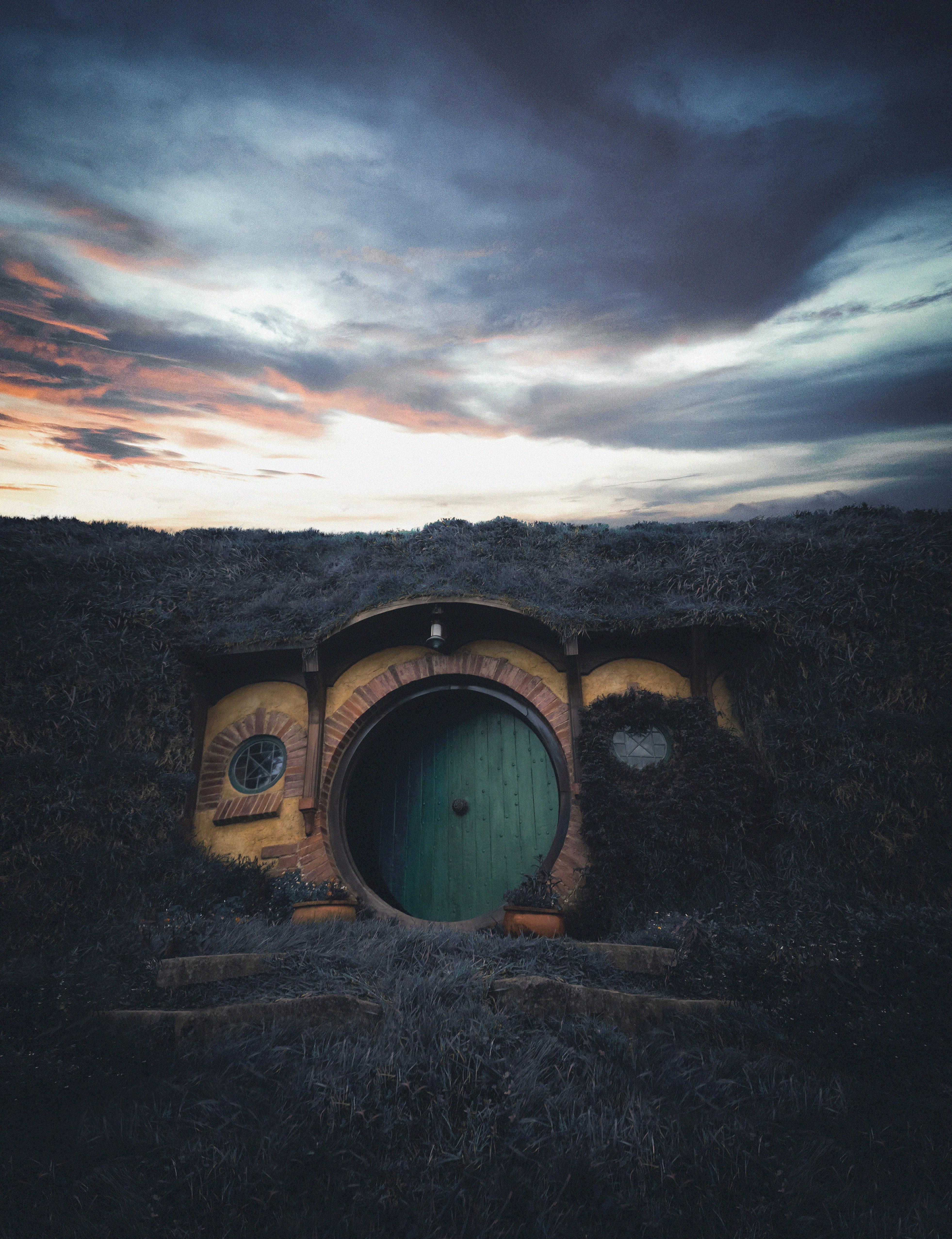 The Hobbit Movie New Zealand — 3925x5110 wallpaper