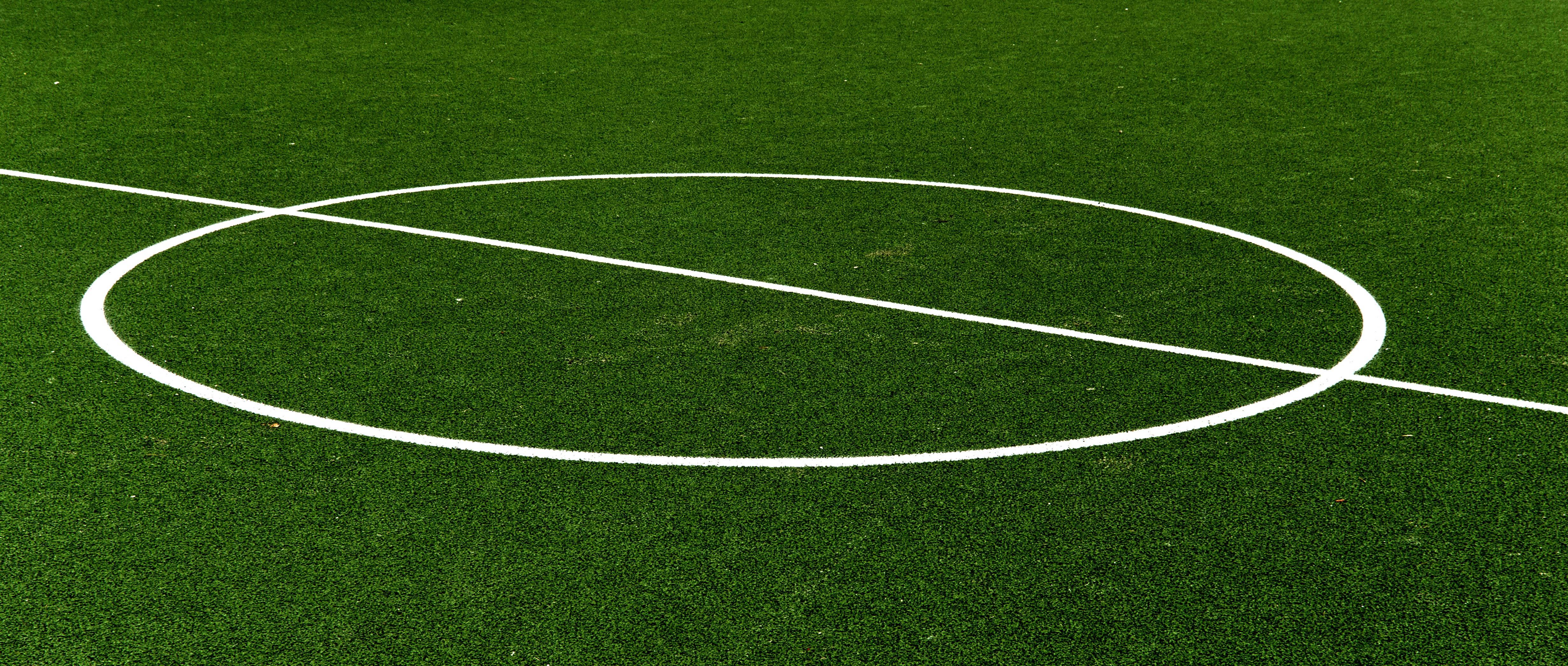The world awaits within the centre circle — 4928x2094 wallpaper