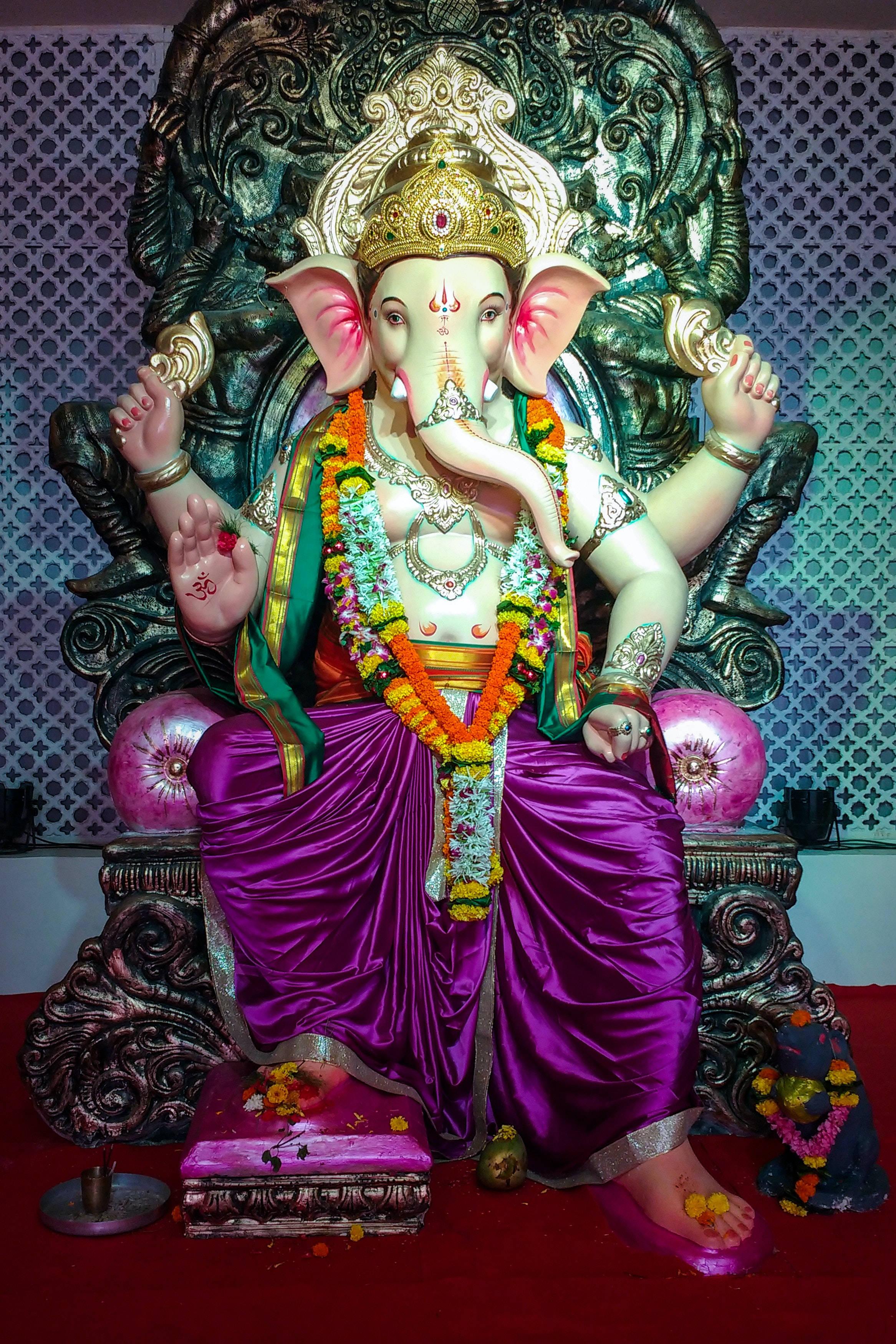 Throne Ganesh Mobile — 2333x3500 wallpaper