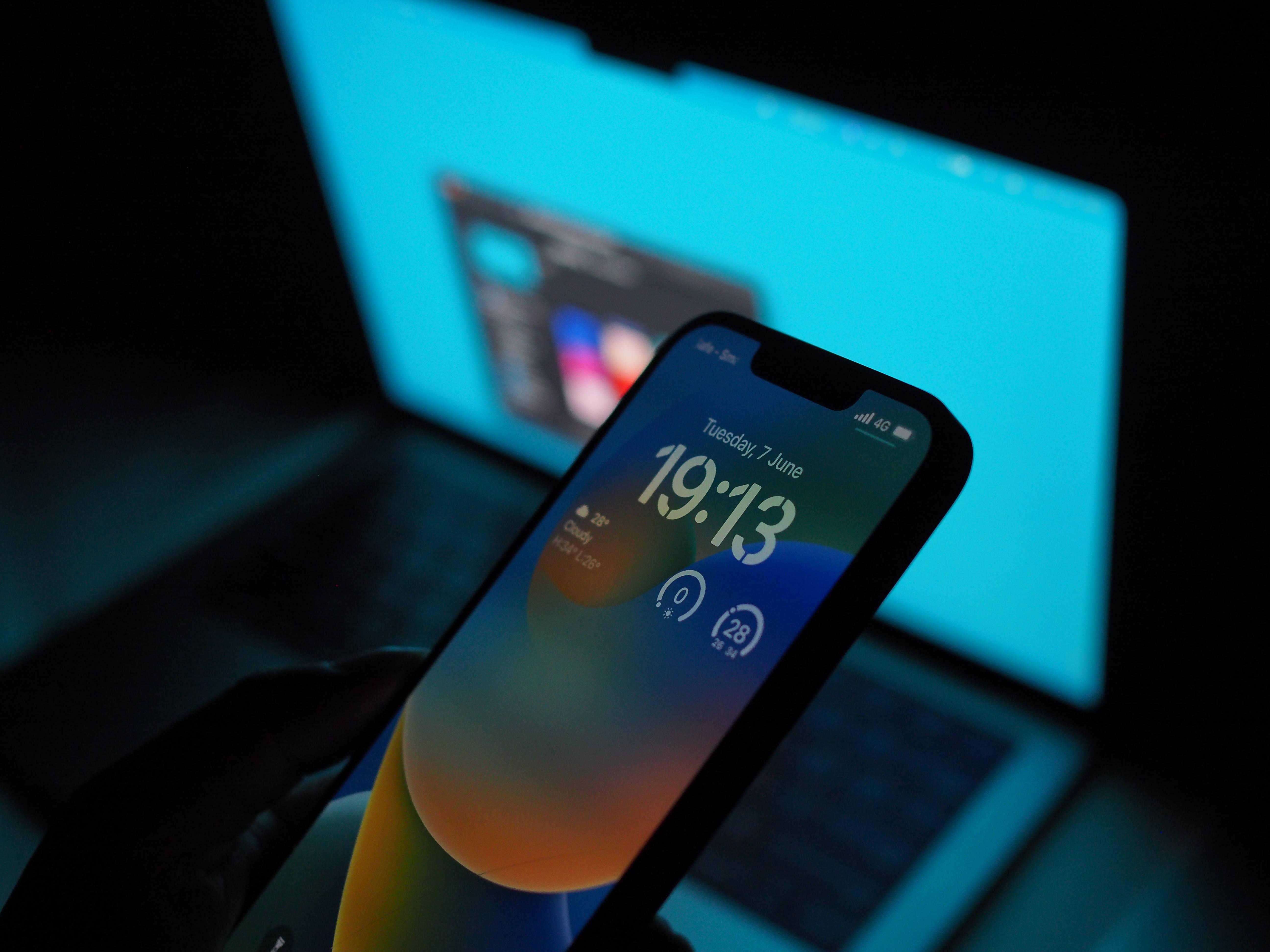 Tilt Shift Iphone Ios 16 Display — 5184x3888 wallpaper