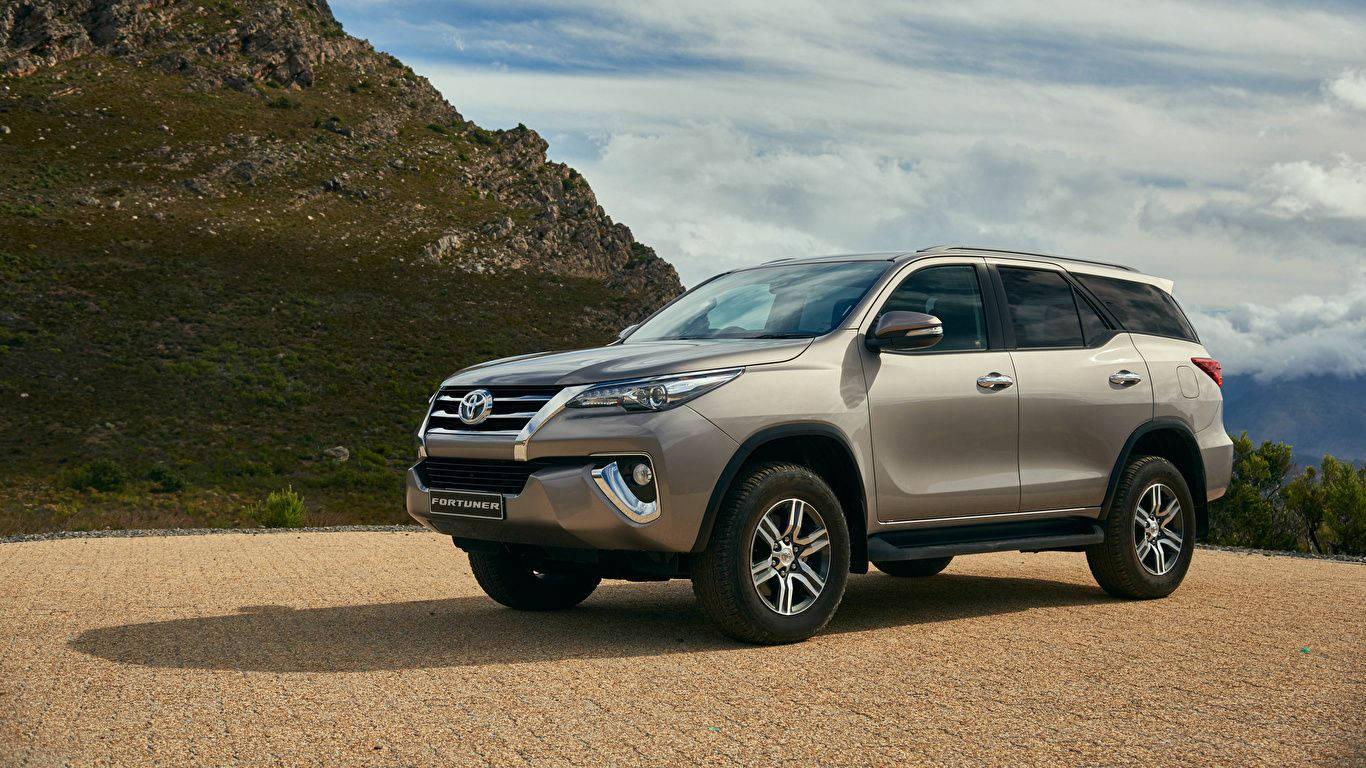 Toyota Fortuner Avant-Garde Bronze Variant — 1366x768 wallpaper