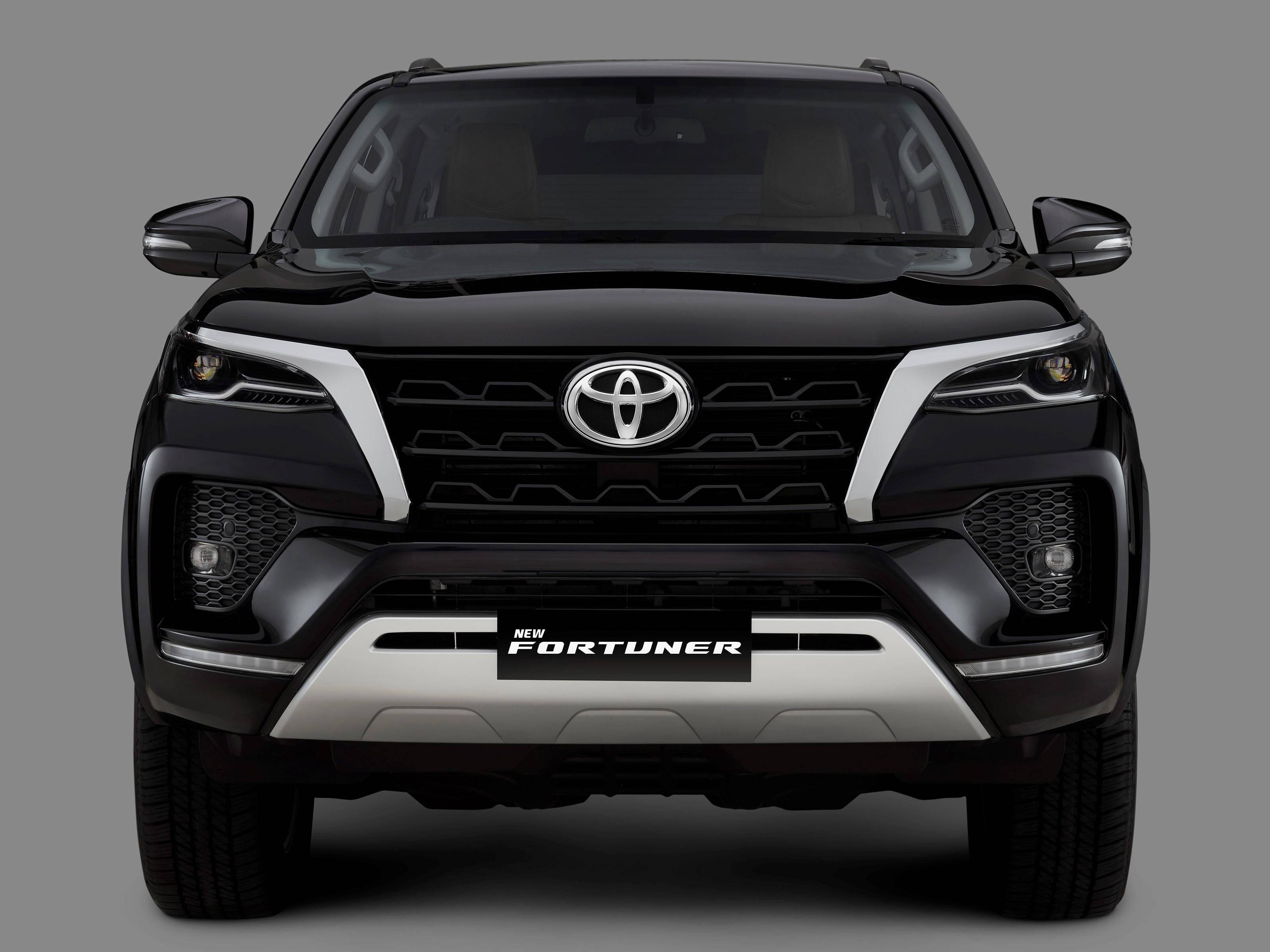 Toyota Fortuner Black Legender 2021 Model — 3200x2400 wallpaper
