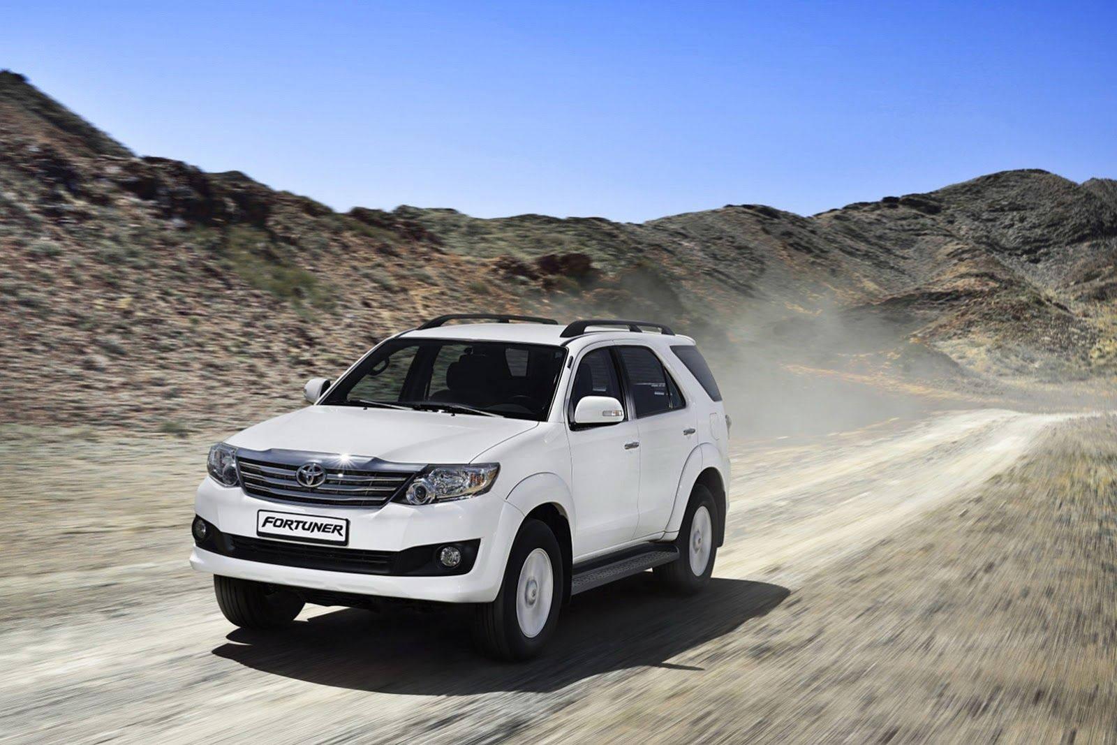 Toyota Fortuner White On Deserted Road — 1600x1067 wallpaper