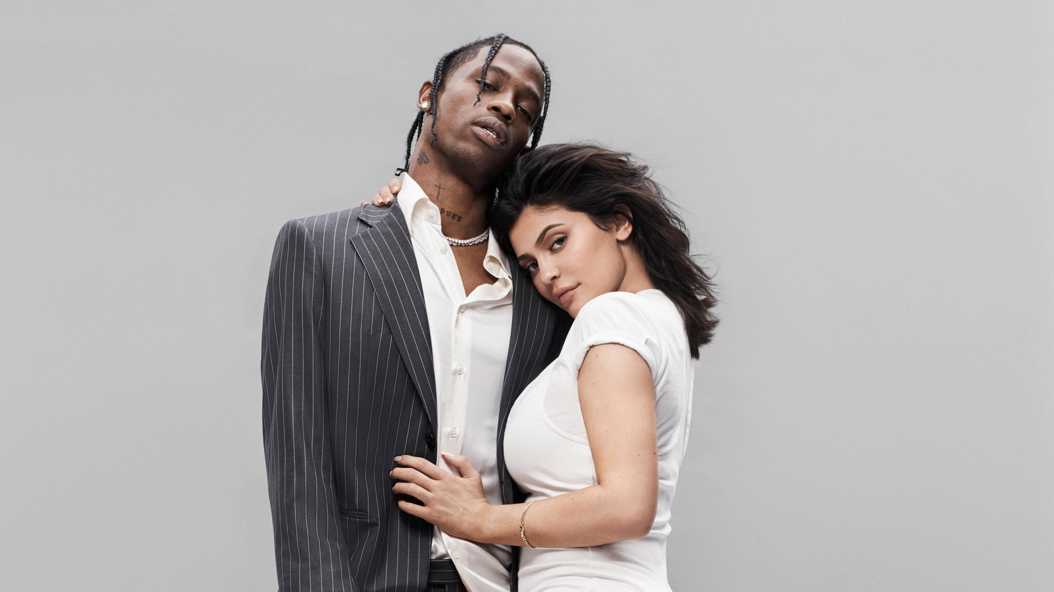 Travis Scott and Kylie Jenner pose in GQ August 2018 — 4319x2429 wallpaper