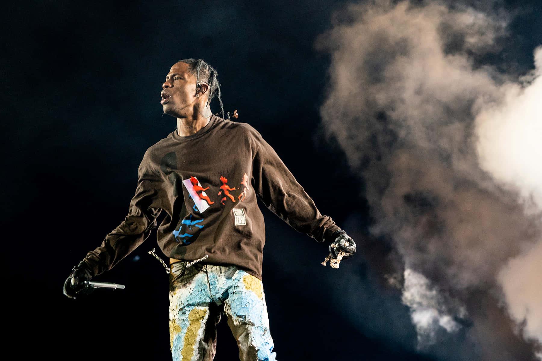Travis Scott performing live on stage — 1800x1200 wallpaper