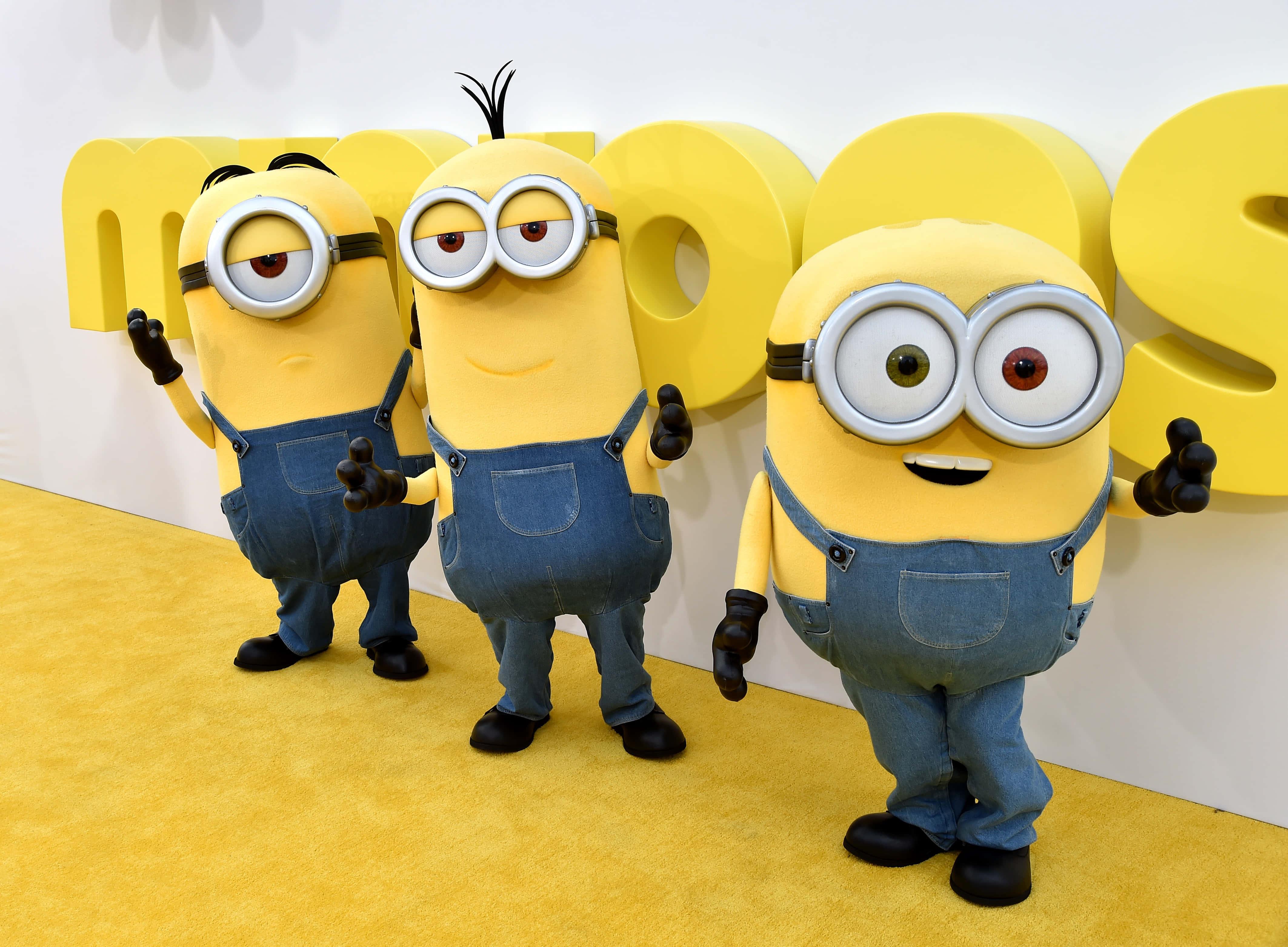 Two Minions With Banana Loot — 4251x3125 wallpaper