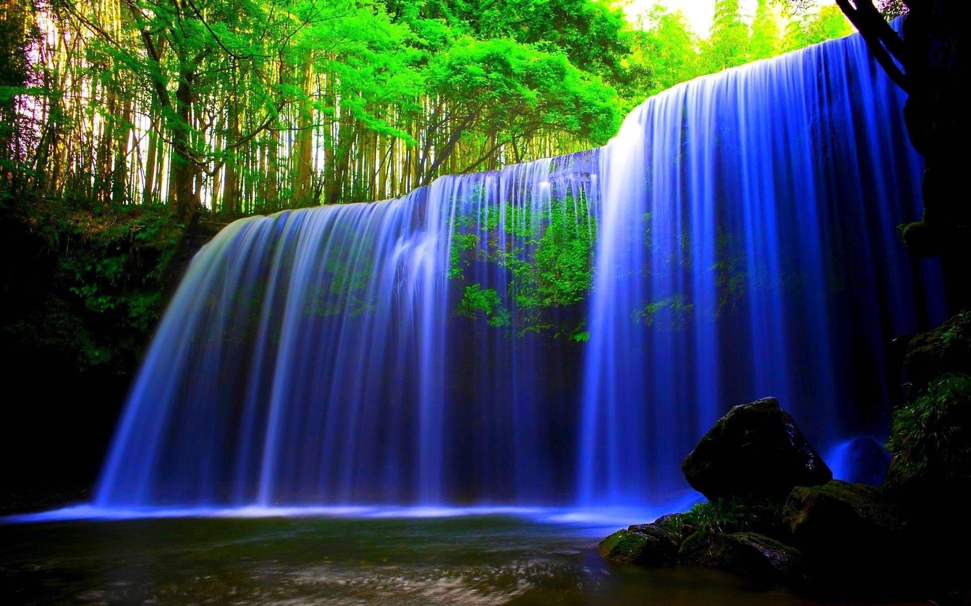 Watching the sparkling waterfall in the great outdoors — 1920x1200 wallpaper