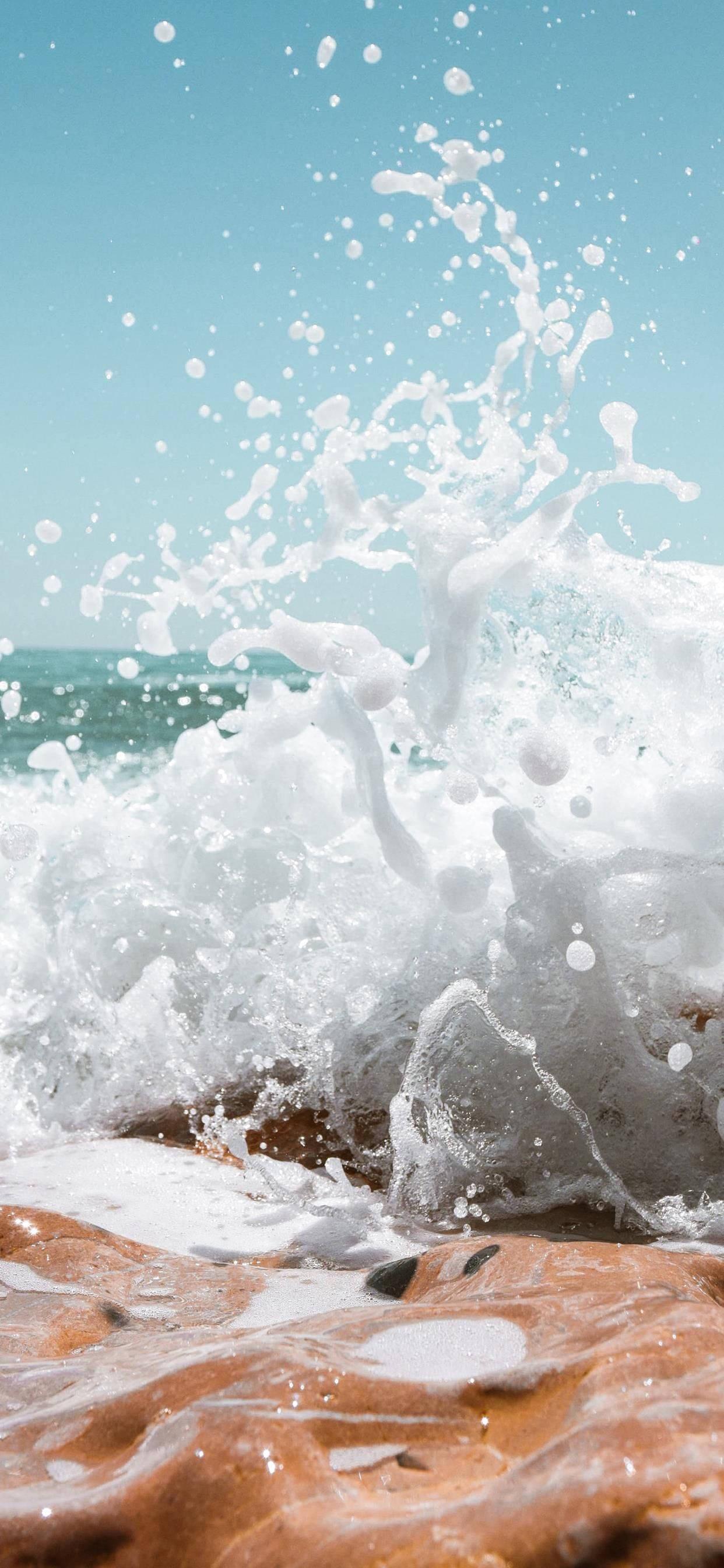 Water Splash iPhone 12 — 1242x2688 wallpaper