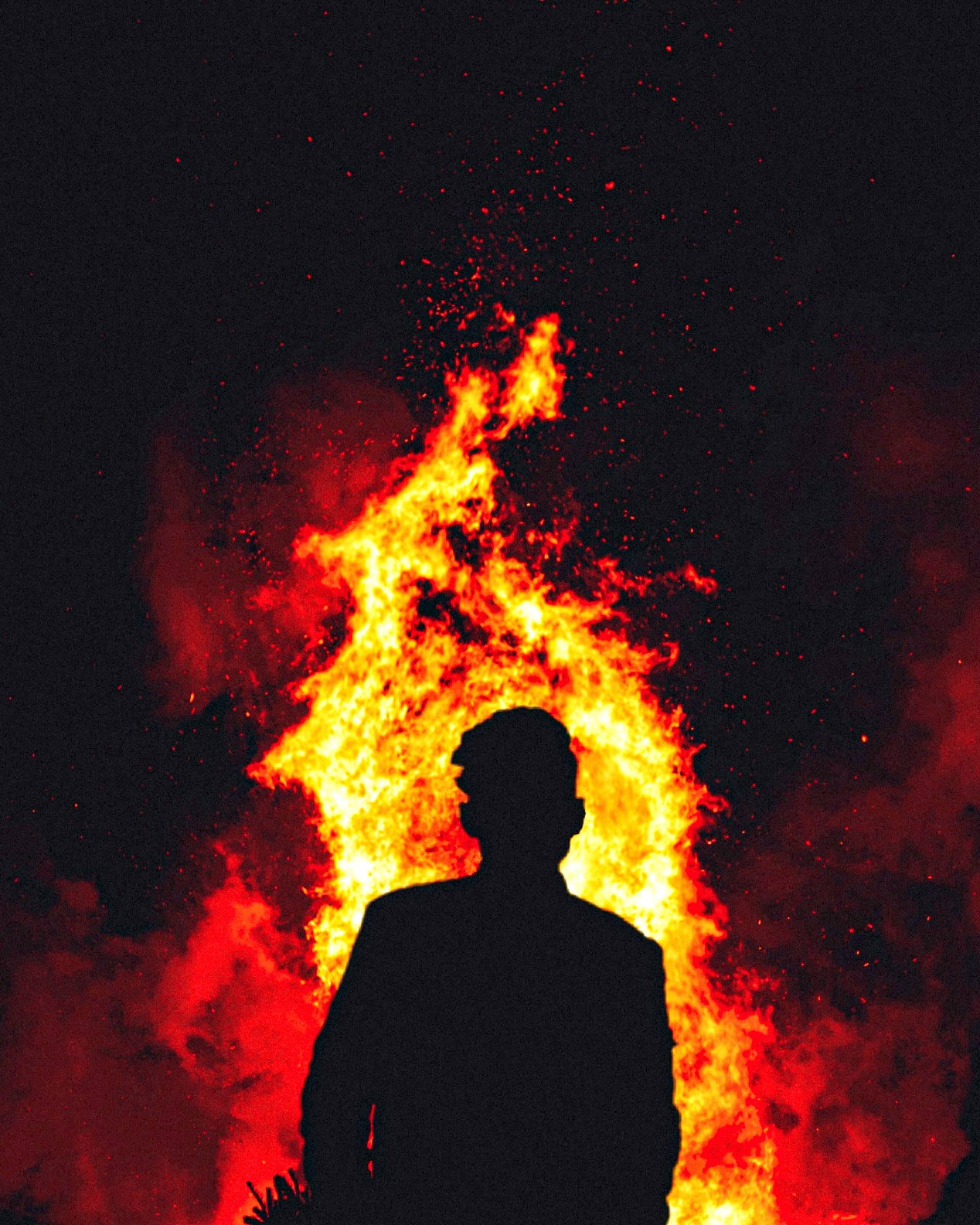 WhatsApp DP Man Fire — 1926x2408 wallpaper