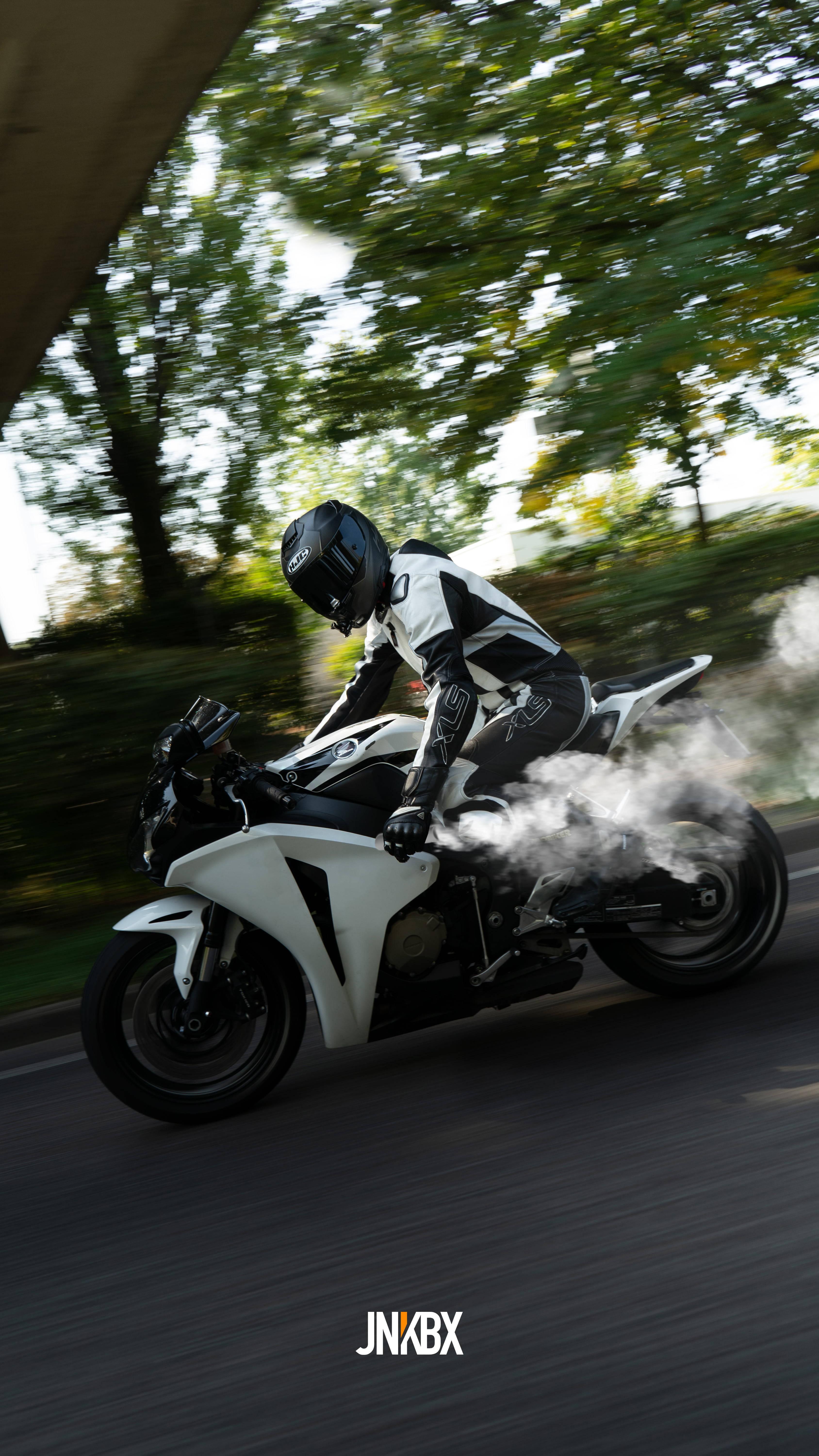 White Honda Cruiser Motorcycle 8K Phone — 3376x6000 wallpaper