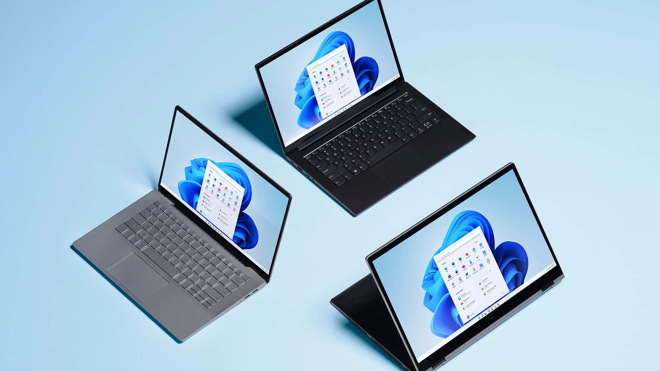Windows desktop with Microsoft Office applications — 2300x1294 wallpaper