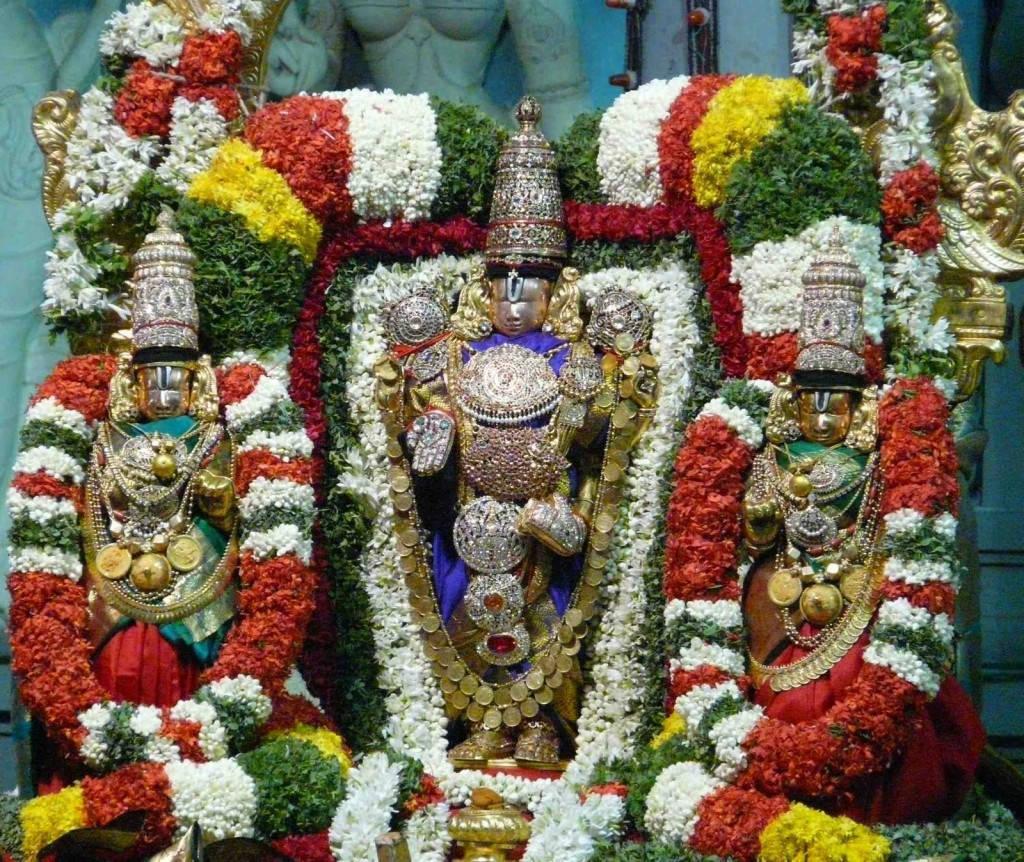 Wives With Lord Venkateswara 4K — 1024x862 wallpaper